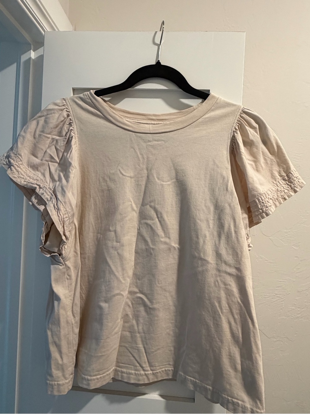 Old Navy 100% Cotton Women’s Cream Short Sleeve Ruffle Tee